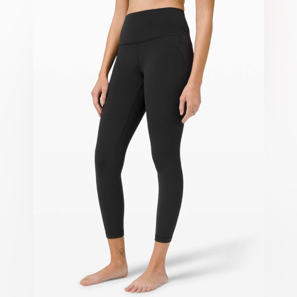 🖤Lululemon Nulu Fold High-Rise Yoga Tight *25"
Black✨Sz 4💕Preloved💕Retails $118